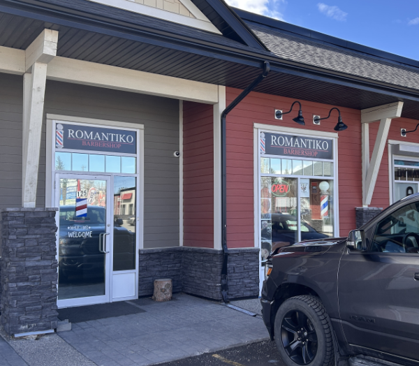 centre ave store front